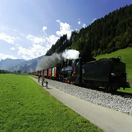 In Near Spieljoch Lift, Cleaning Included Apartment Fuegen